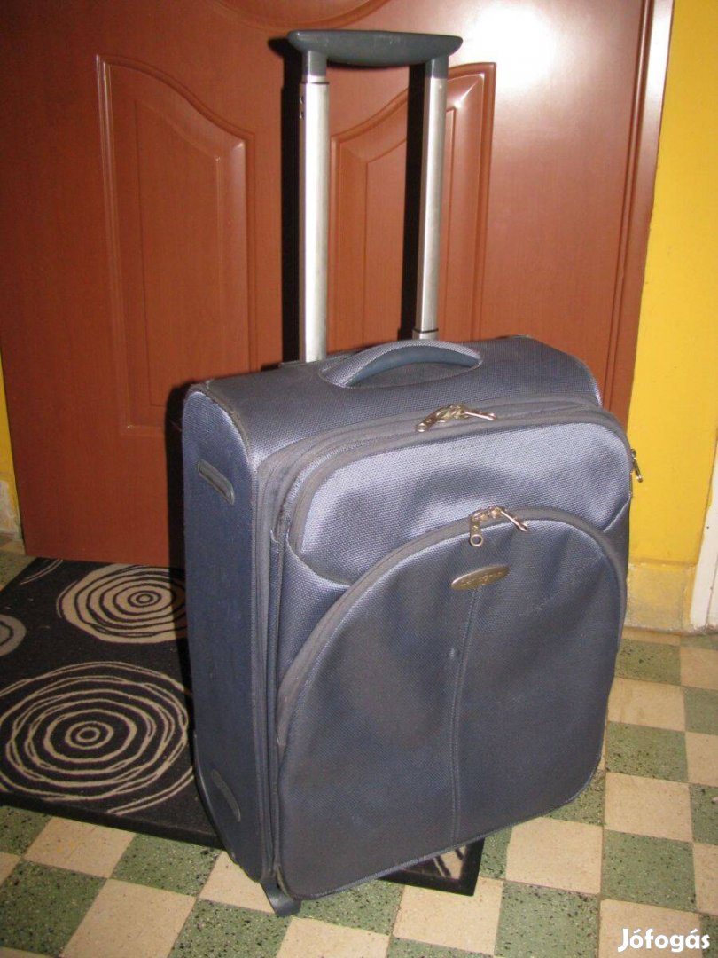 Samsonite gurulós bőrönd, 54x36x22-26, 3 fogóval, vízálló, masszív