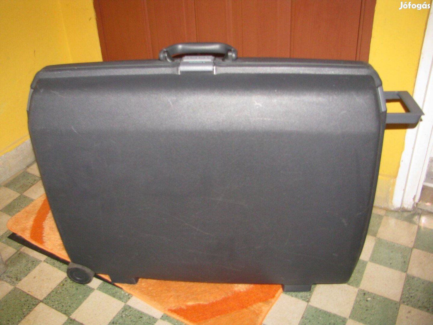 Samsonite gurulós bőrönd, 70x56x24, jó számzár, bombabiztos