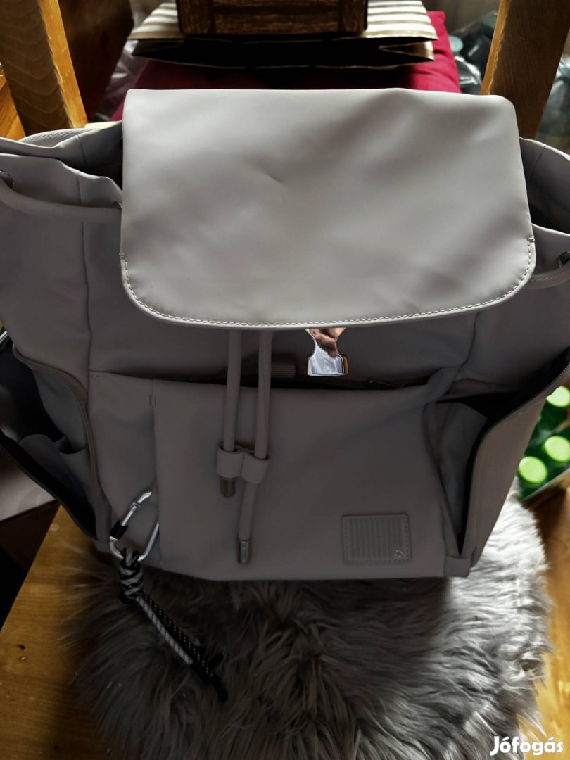 Samsonite hátizsák új "hátat" keres