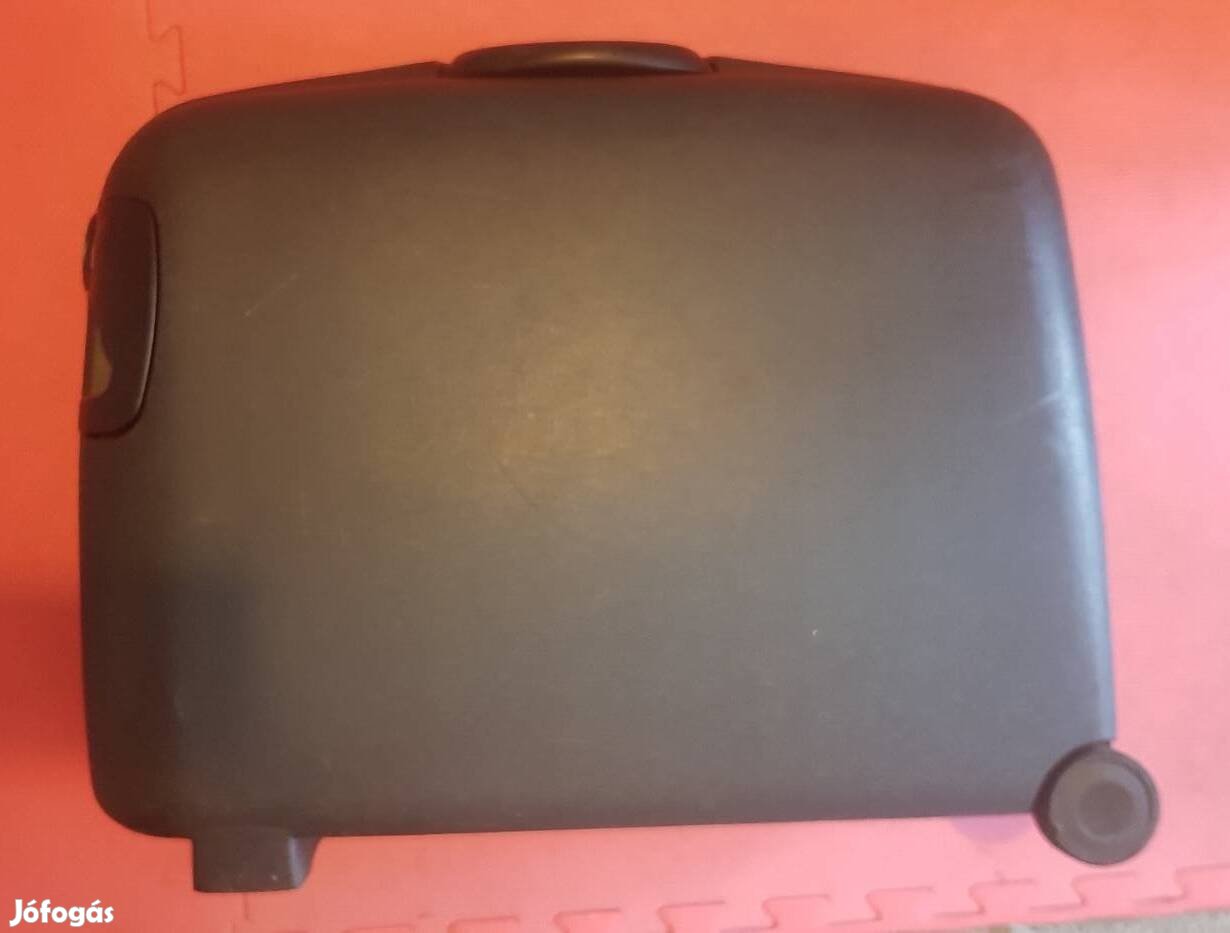 Samsonite keményfedeles bőrönd