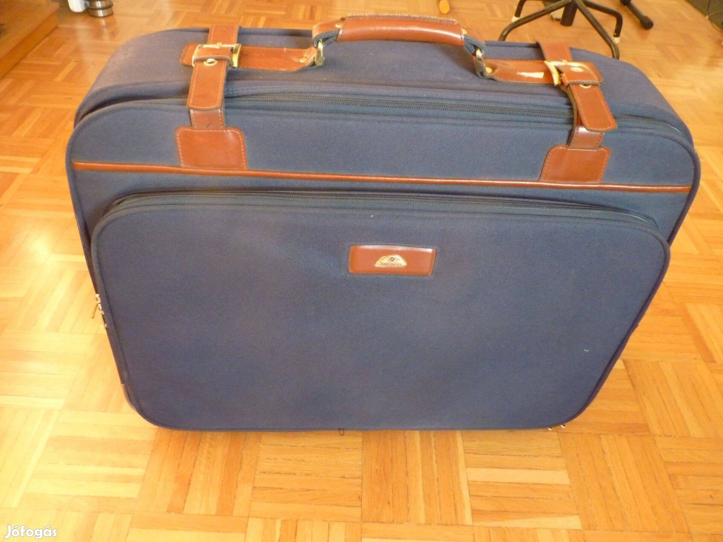 Samsonite kerekes bőrönd, koffer, utazótáska eladó