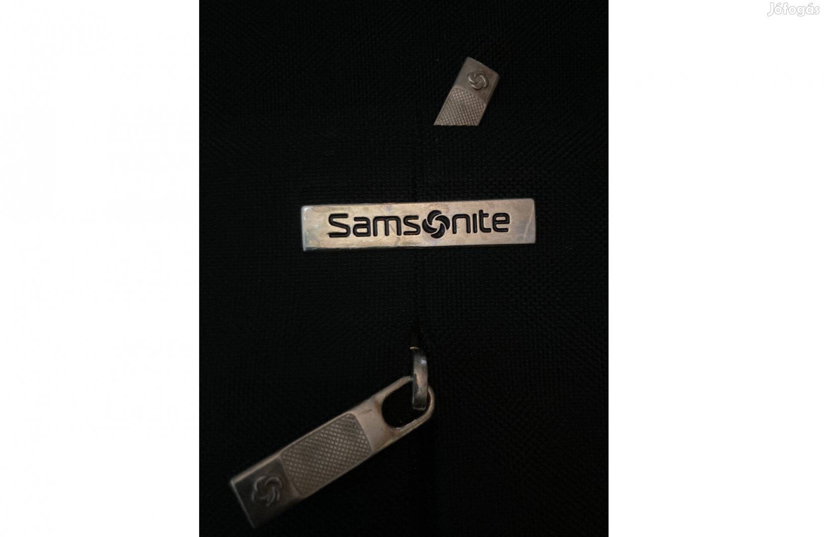 Samsonite két kerekű , fekete, bőrönd eladó. Mérete: 53x38x20