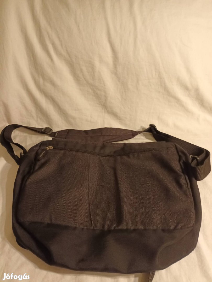 Samsonite sok zsebes táska