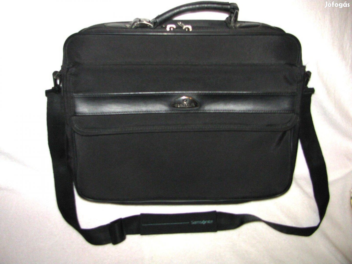 Samsonite táska, laptoptartós 40x30, elegáns, keményített oldal