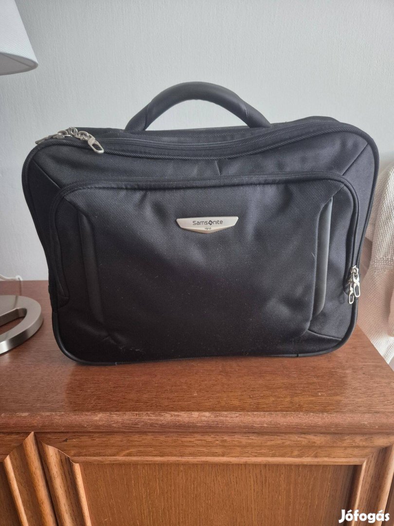 Samsonite táska laptop rekesszel eladó