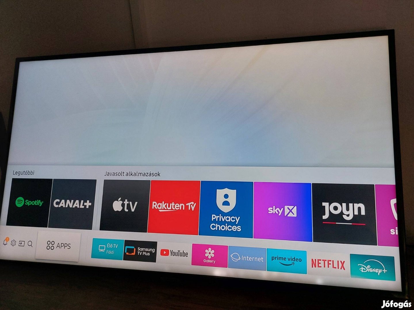 Samsung 110cm 4k uhd smart led tv.