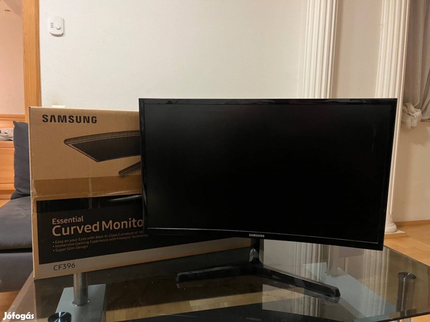 Samsung 24 Ívelt monitor