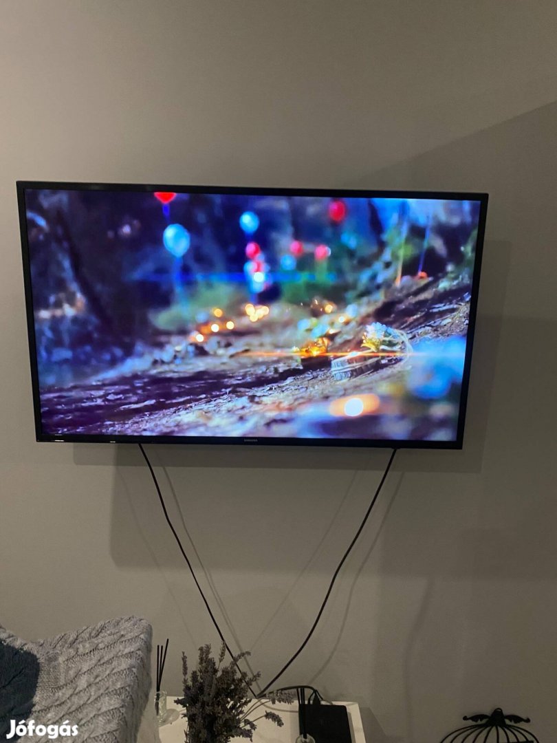 Samsung 4K UHD Smart LED