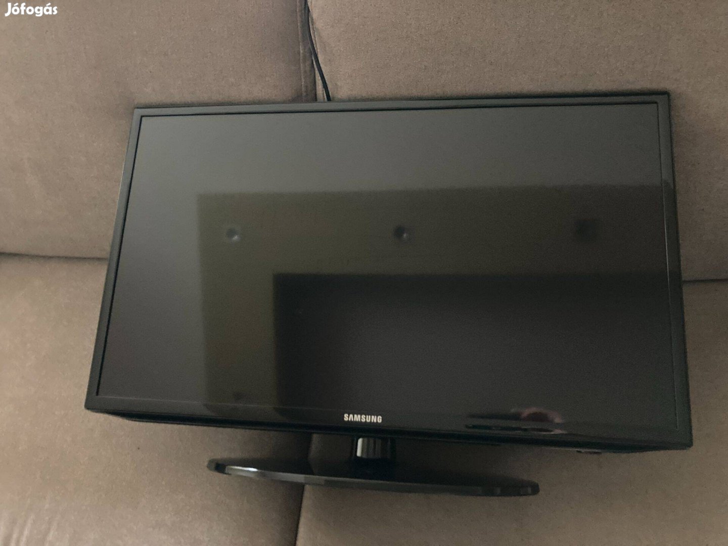 Samsung 82 cm LCD tv Full HD hibátlan