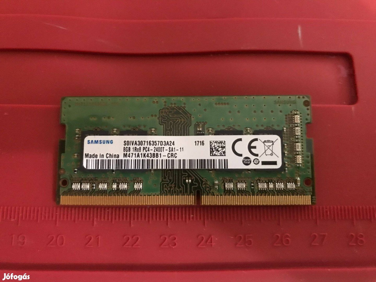 Samsung 8 GB - DDR4 - 2400 MHz - Sodimm - CL17 RAM - újszerű