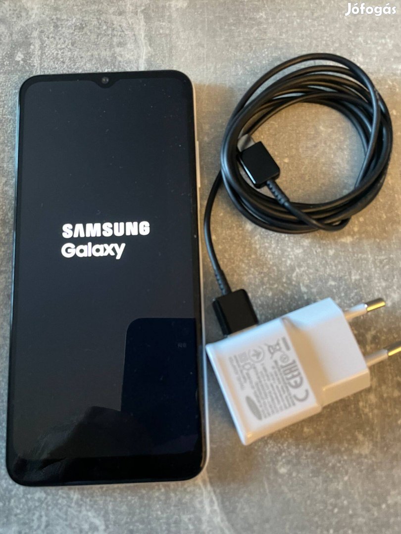 Samsung A03 telefon + Töltő