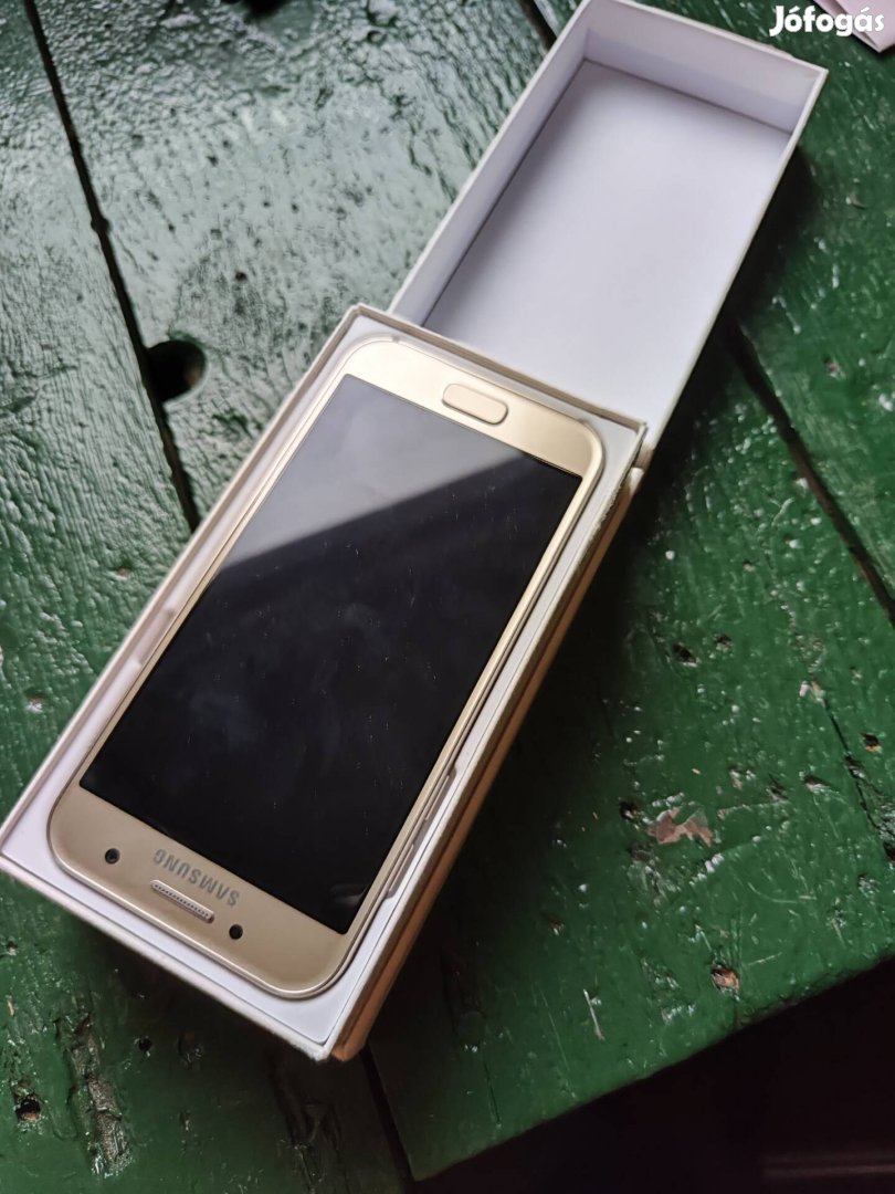 Samsung A3 mobiltelefon eladó 