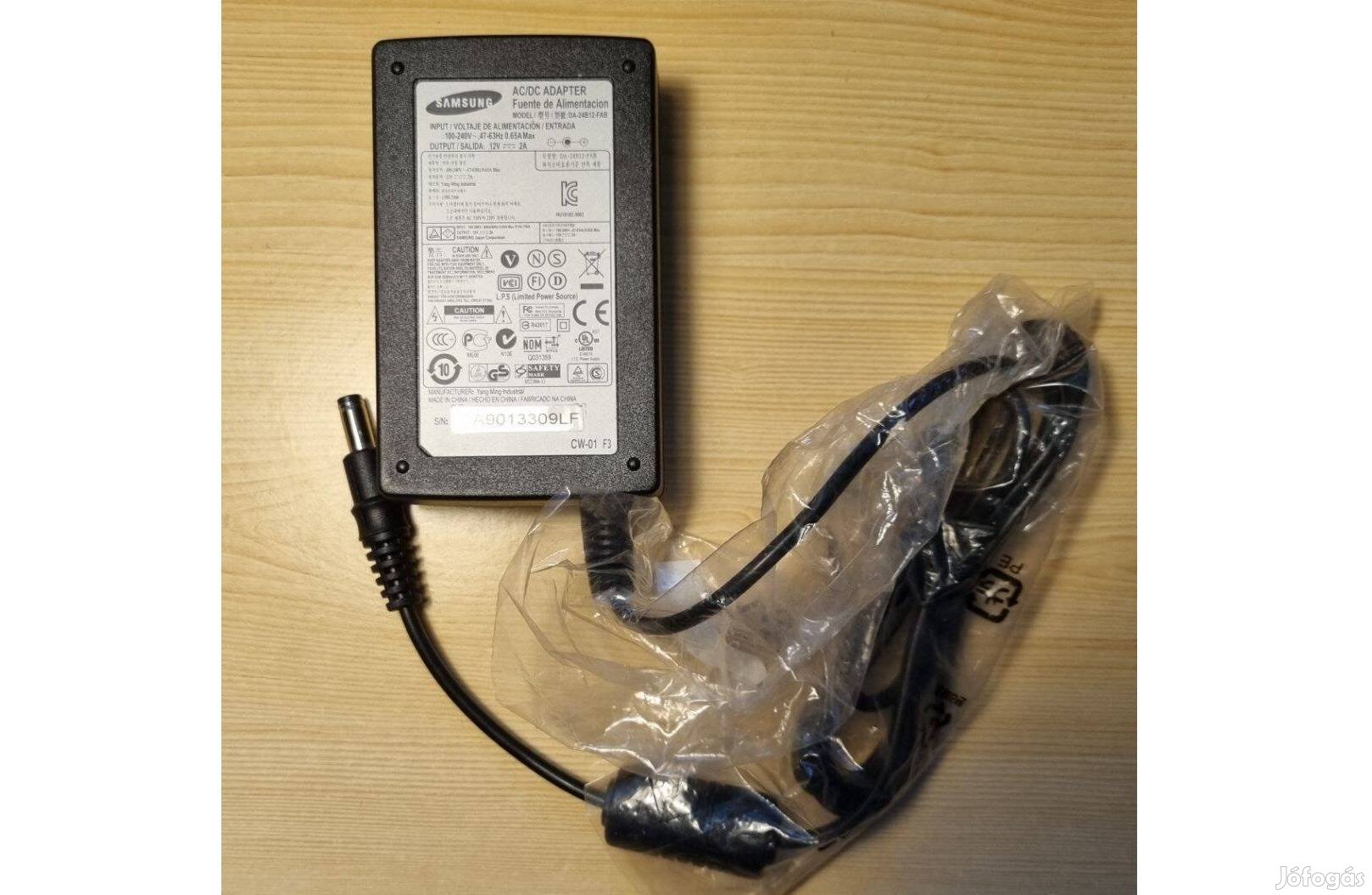Samsung DA-24B12-FAB 12V 2A tápegység, adapter
