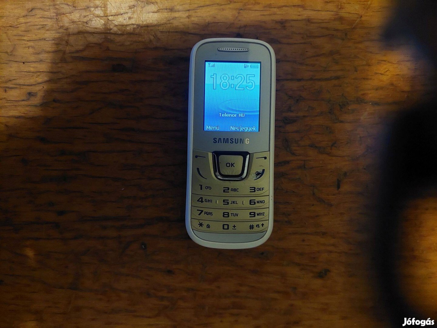 Samsung E1280 telefon