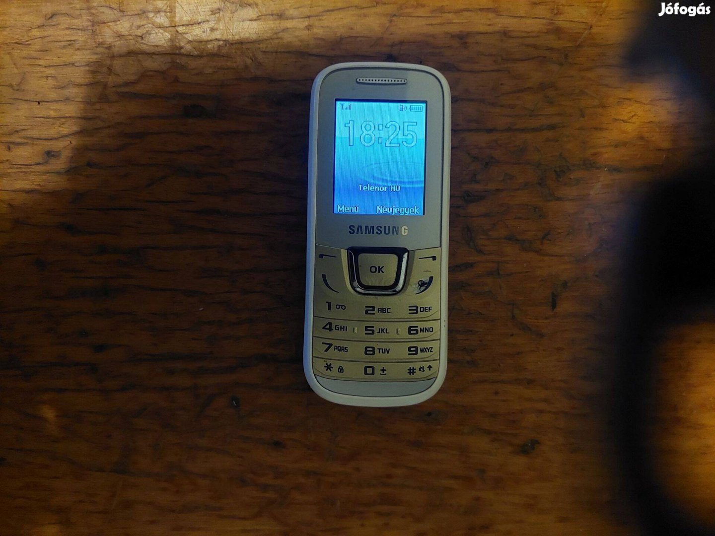 Samsung E1280 telefon