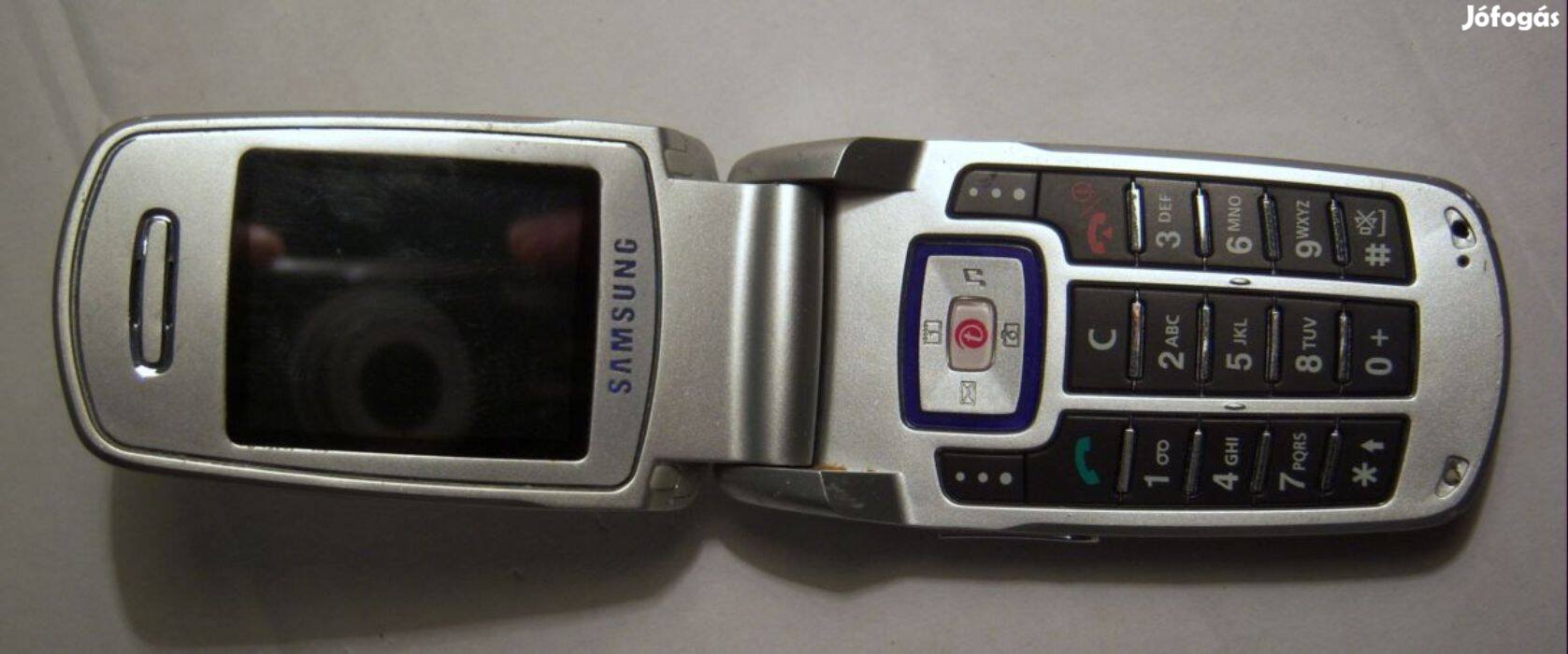 Samsung E700 (2003) hibásan működik (sérült, hiányos)