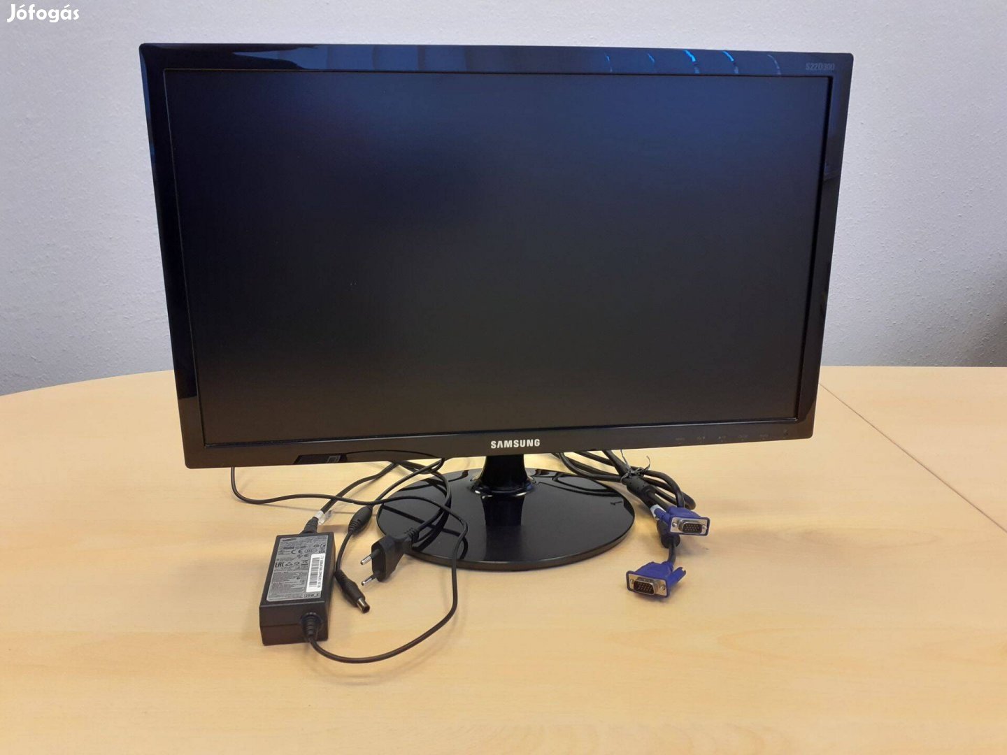 Samsung Full HD LED monitor 22" eladó