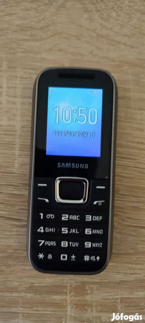 Samsung GT-E1230 retró mobiltelefon