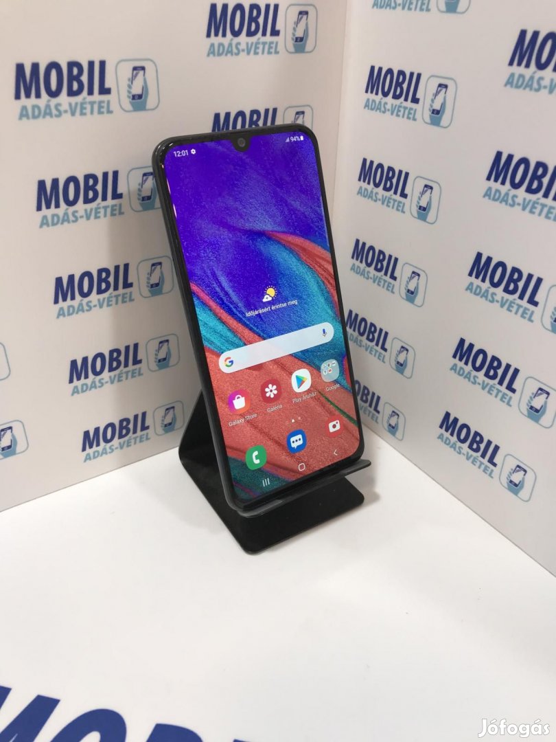 Samsung Galaxy A40 Kártyafüggetlen 64 GB 4 GB Ram, 12 hó garancia