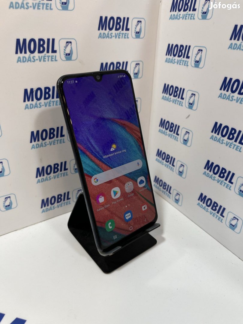 Samsung Galaxy A40 Kártyafüggetlen 64 GB 4 GB Ram, 12 hó garancia