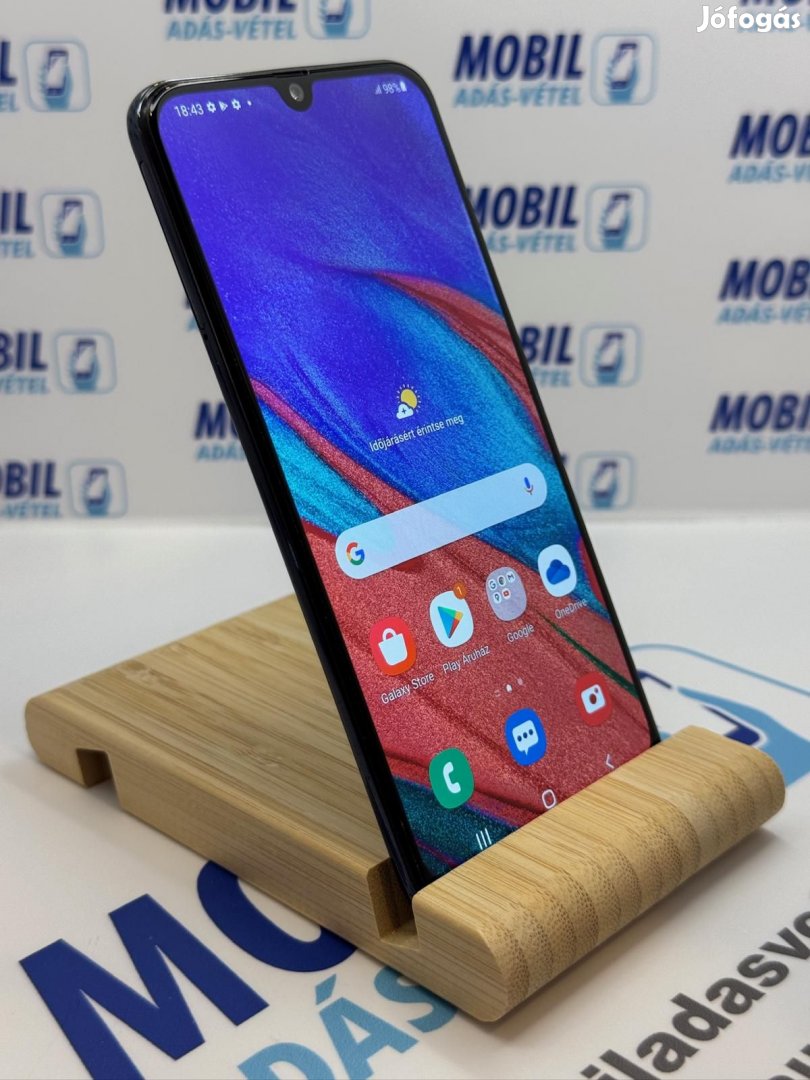 Samsung Galaxy A40 Kártyafüggetlen 64 GB, 12 hó garancia