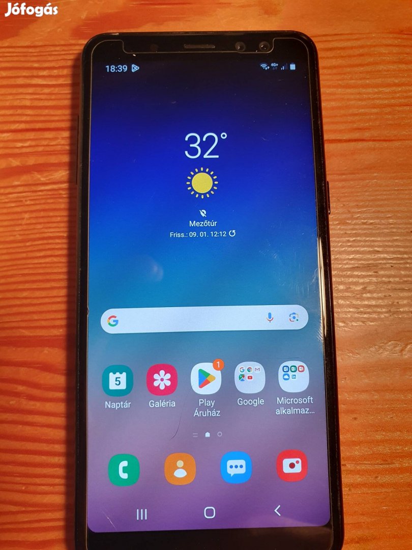 Samsung Galaxy A8 2018 mobiltelefon hibátlan