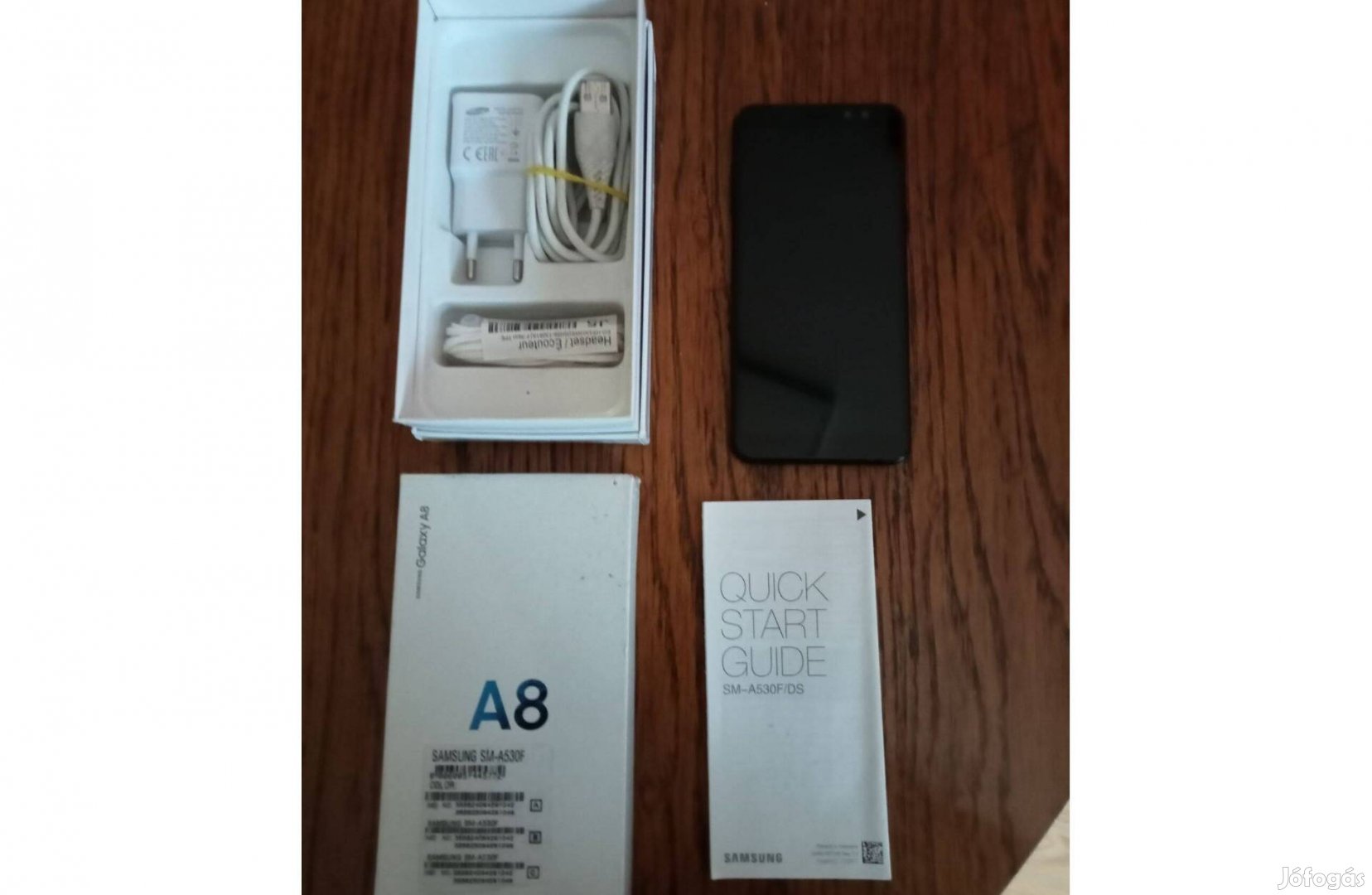 Samsung Galaxy A8 32/4GB Dual Dobozában