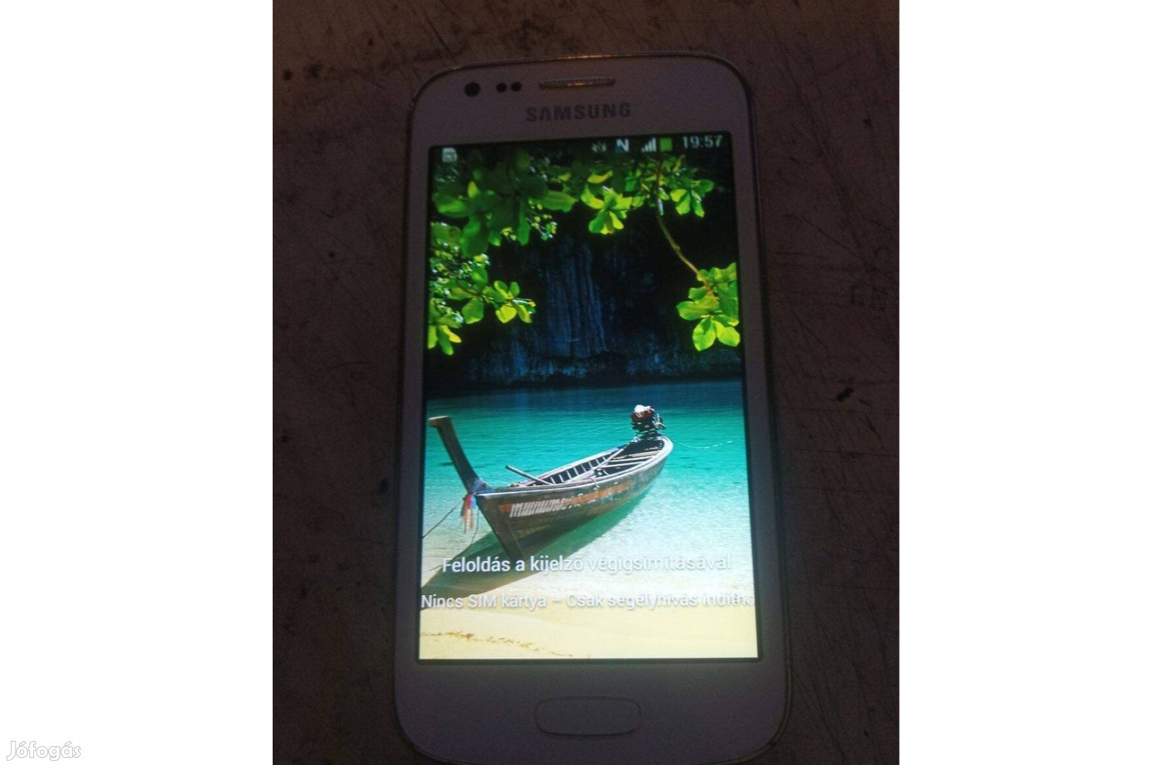 Samsung Galaxy ACE3 Telekomos mobiltelefon
