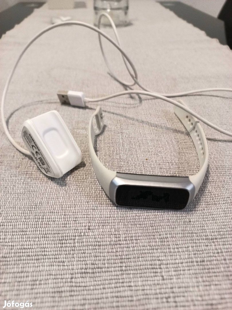 Samsung Galaxy Fit karóra, fitness karkötő
