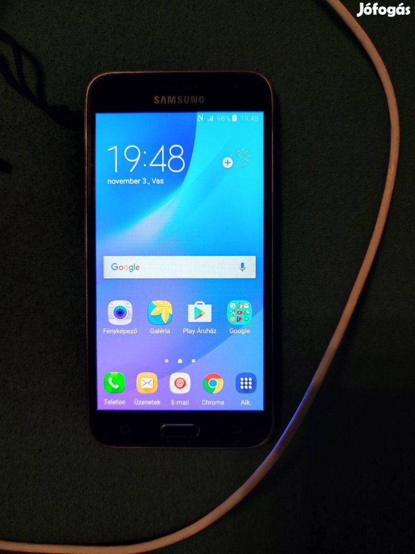 Samsung Galaxy J3 6 Telekom okostelefon