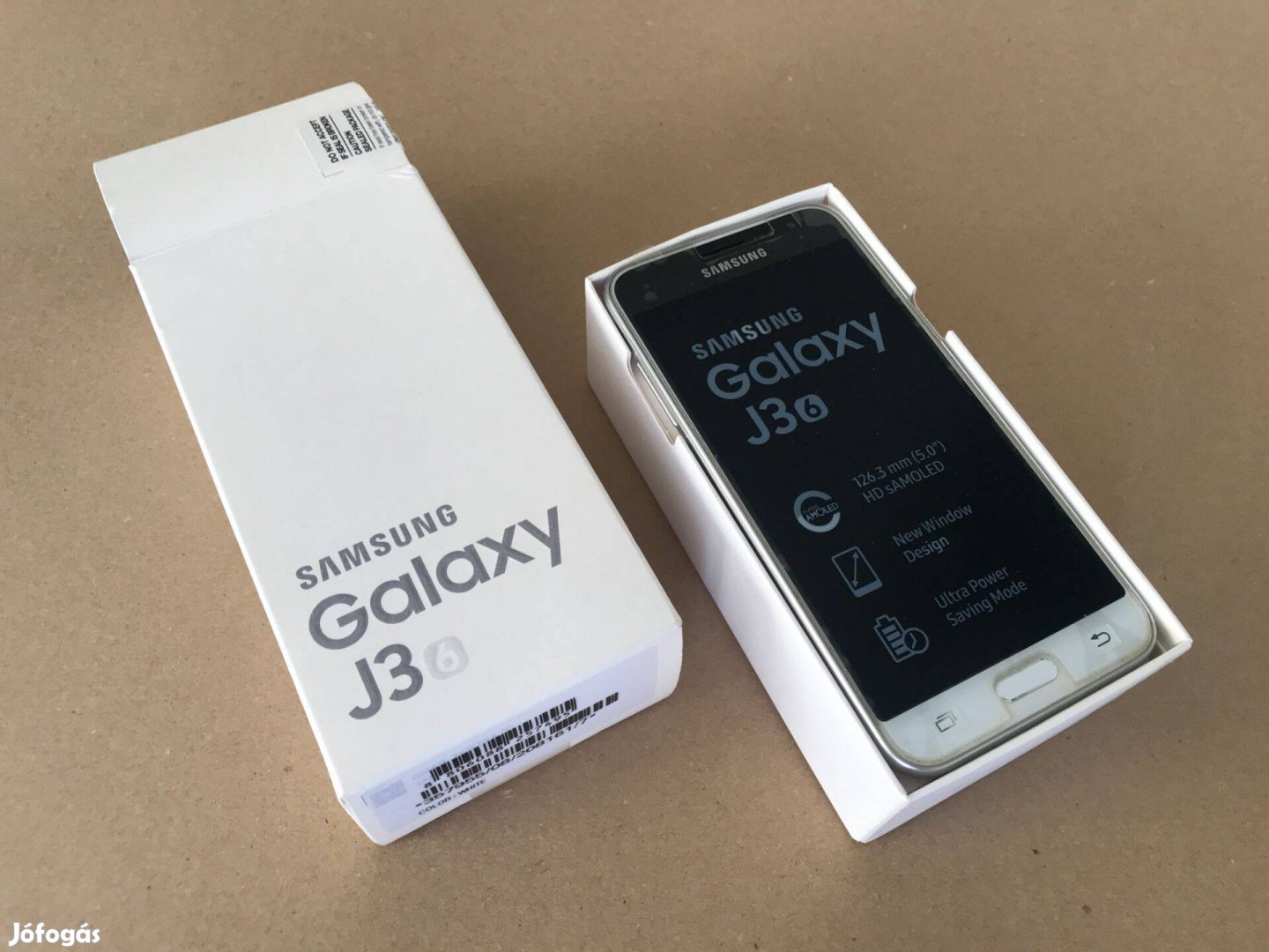 Samsung Galaxy J3 (6) Fehér, Kártyafüggetlen 16 GB