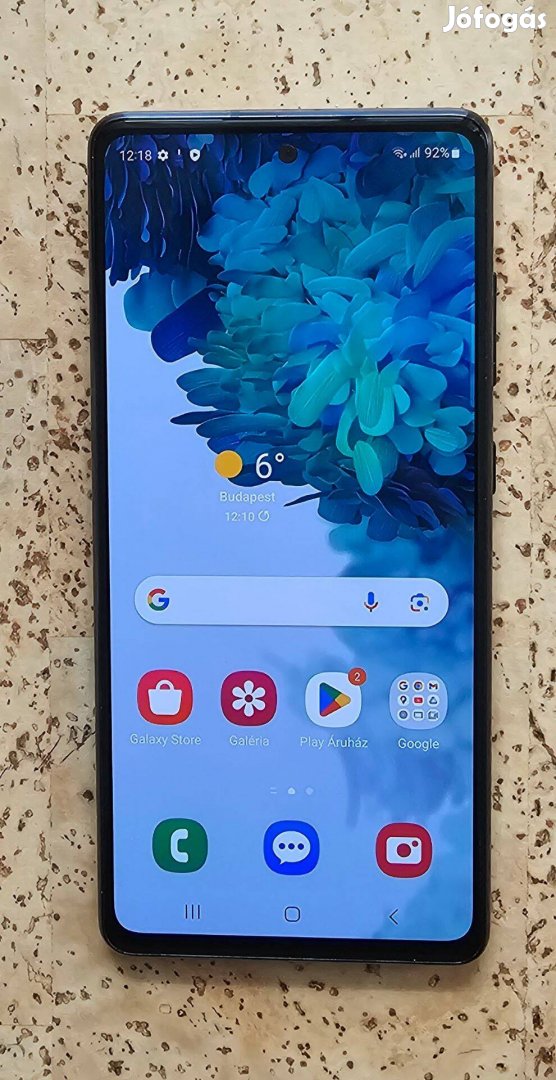 Samsung Galaxy S20 FE, LTE, 6 GB RAM, számos tartozék!