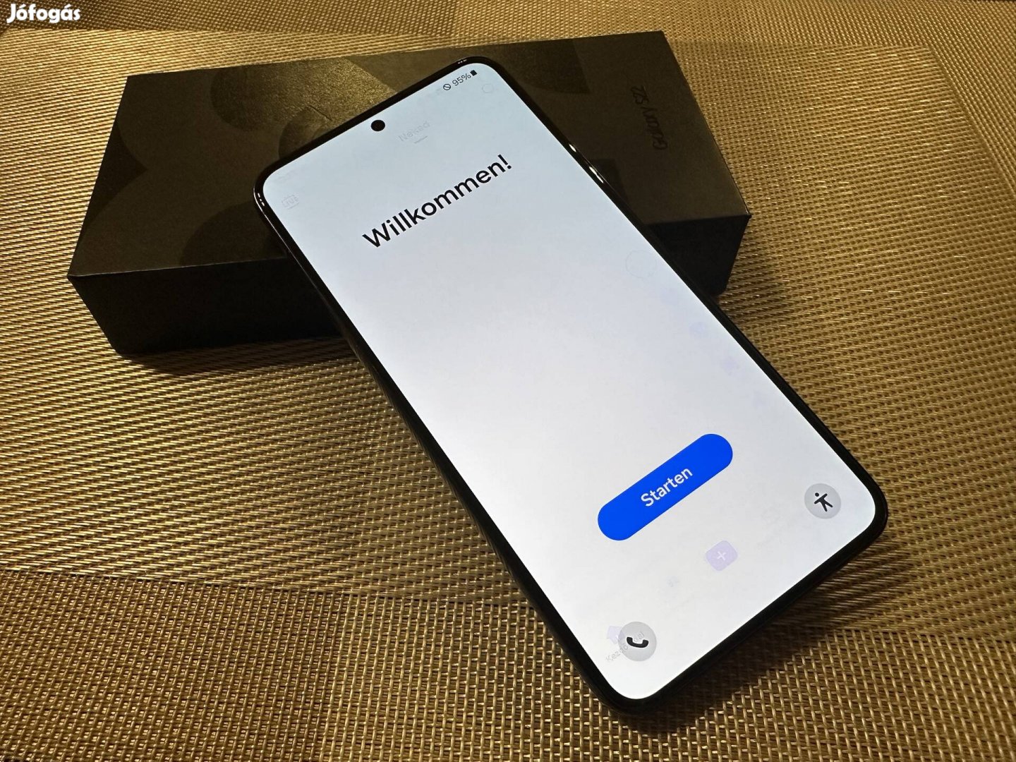 Samsung Galaxy S22 karcmentes állapotban