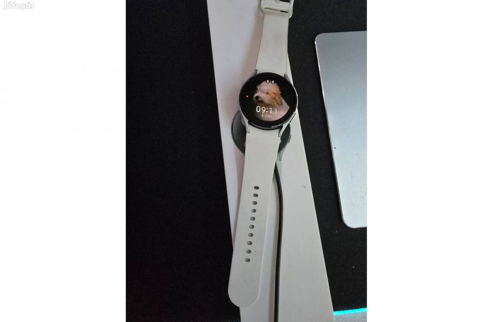 Samsung Galaxy Watch 4 Classic Női Okosóra - esim - 34.6mm Ezüst