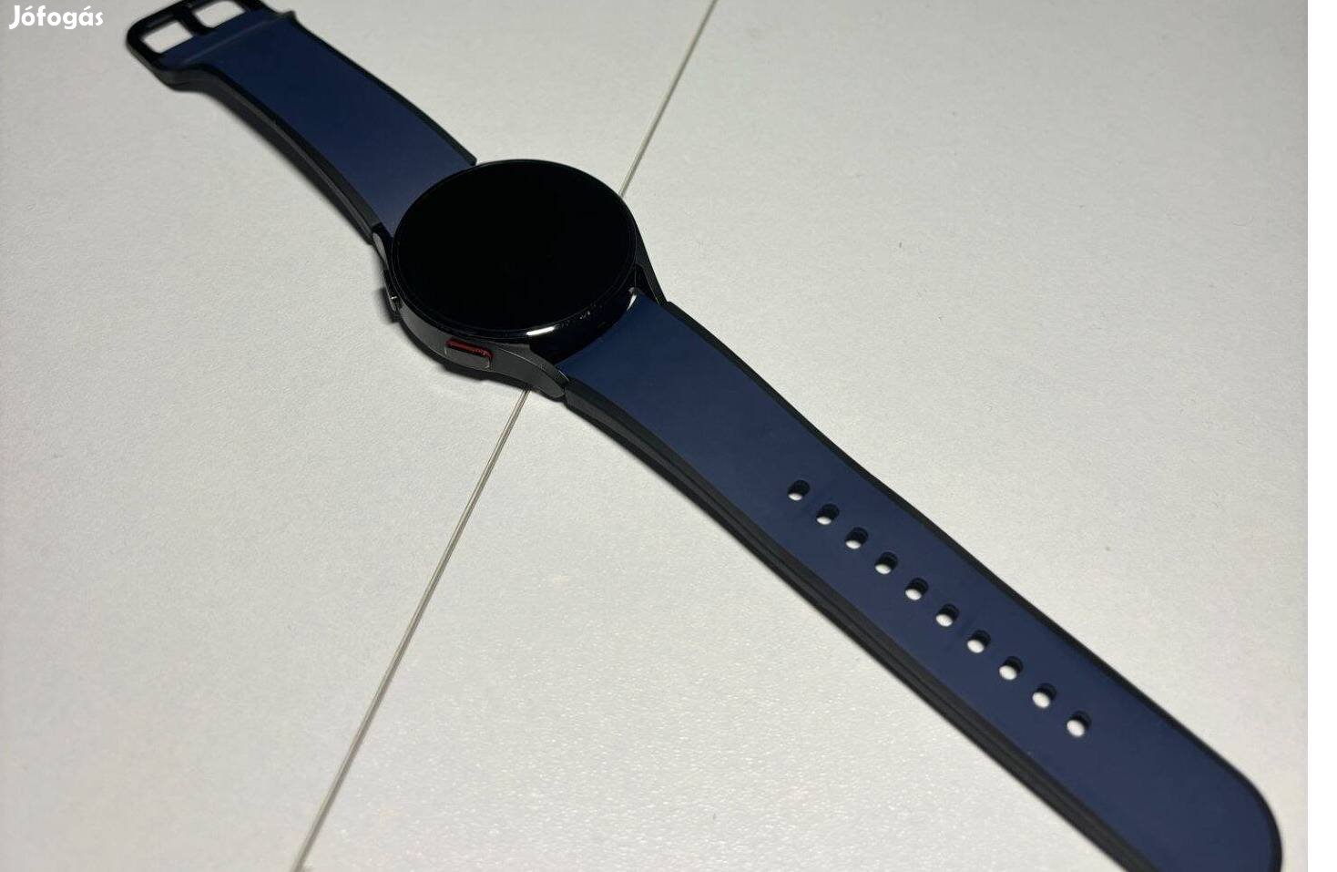 Samsung Galaxy Watch 4 (40 mm) + szíjjal