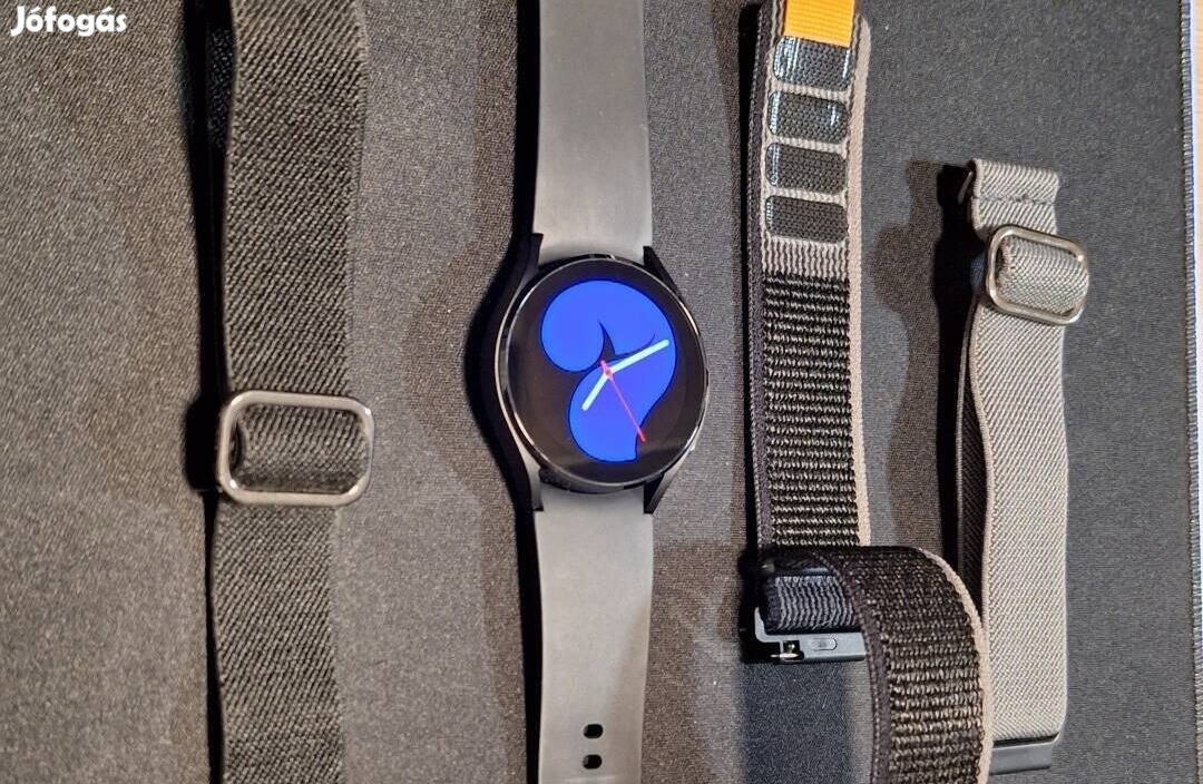 Samsung Galaxy Watch 4 +ajándék szíjak