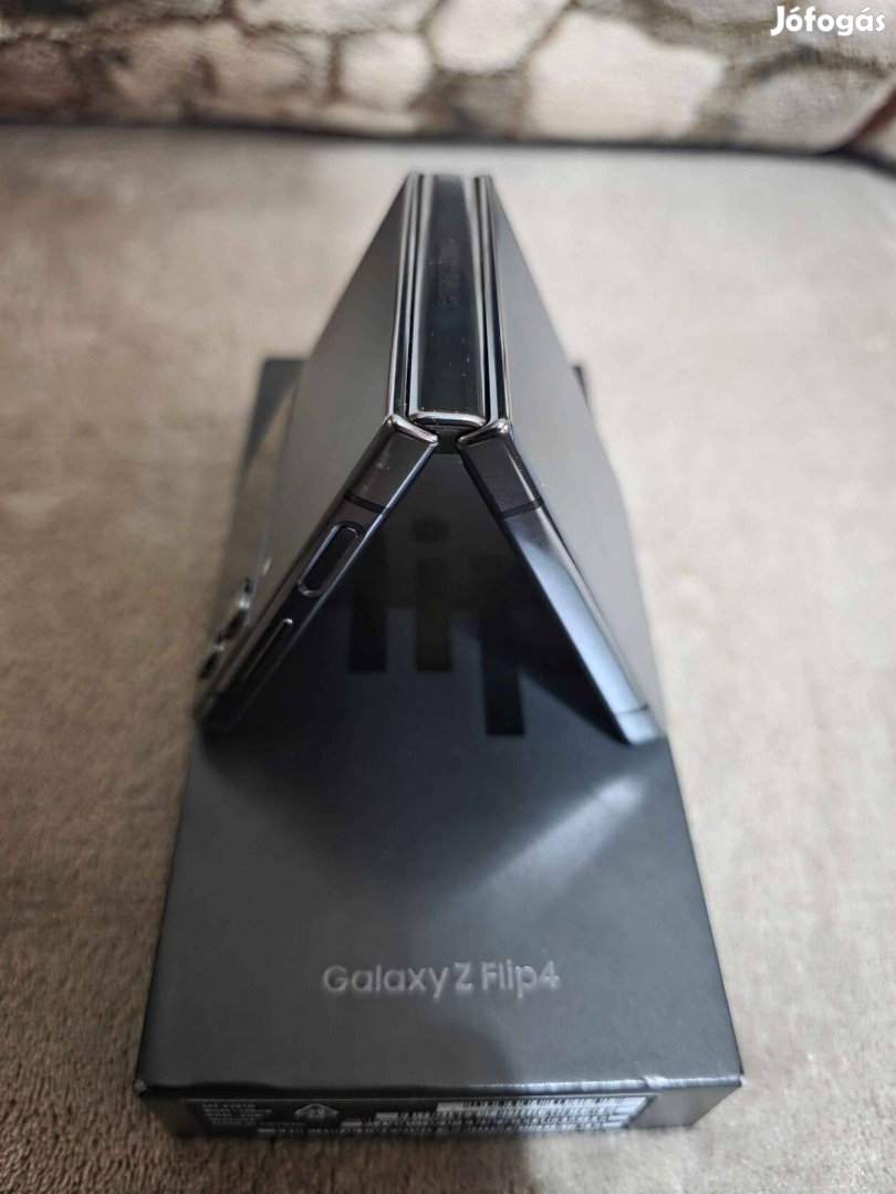 Samsung Galaxy Z Flip 4 - 128 GB 5G Eladó!