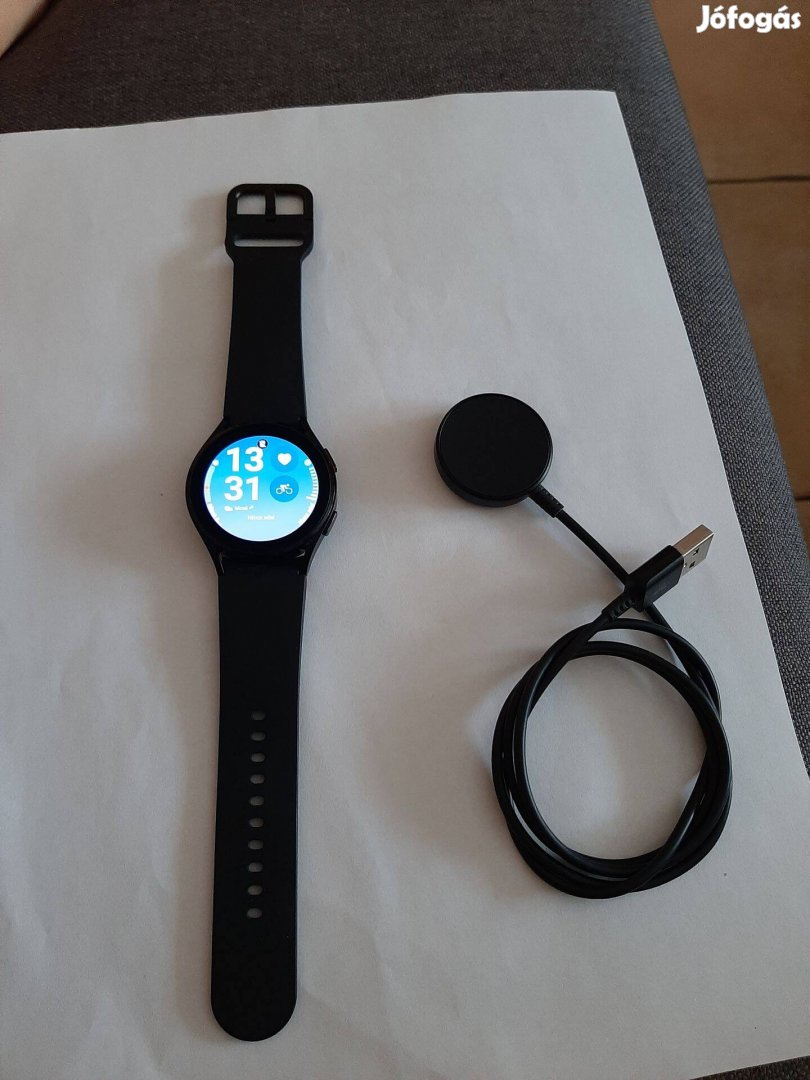 Samsung Galaxy watch 4 eladó okosóra