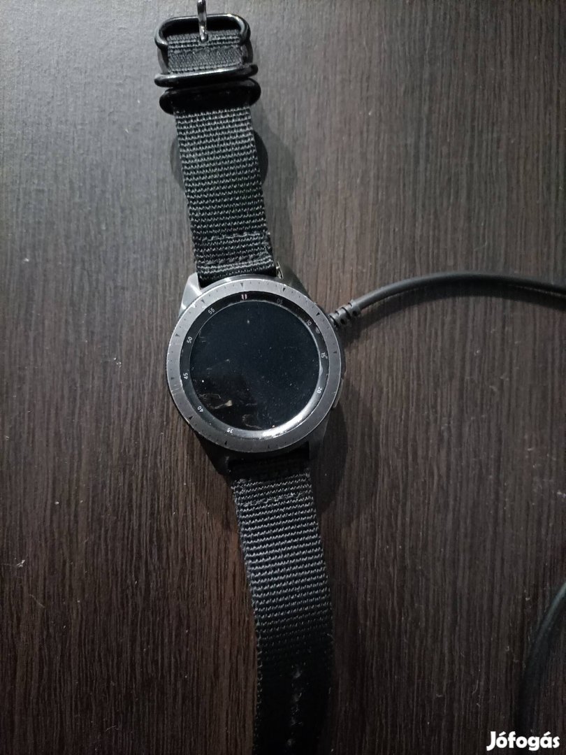 Samsung Galaxy watch alkatrésznek.