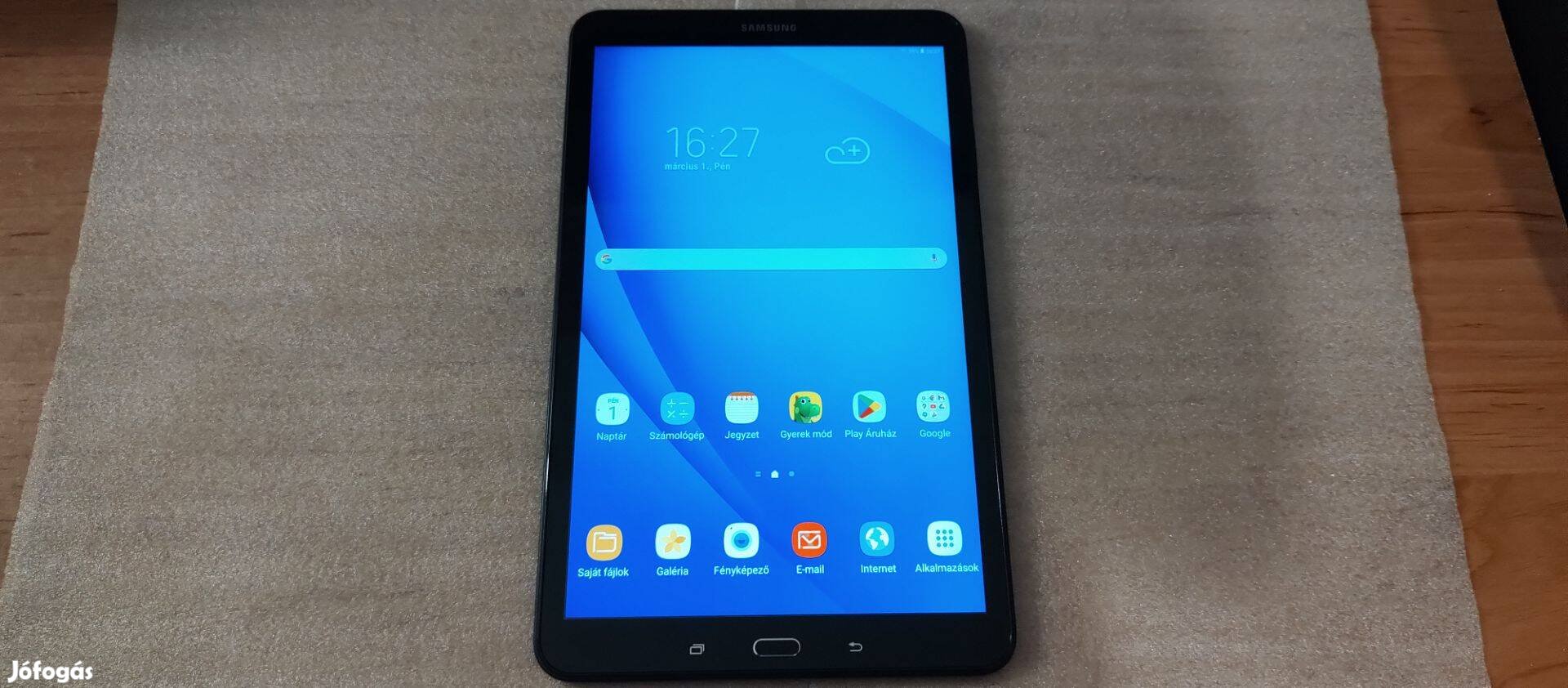 Samsung Galaxytab SM-T580 fekete 10,1"-os tablet