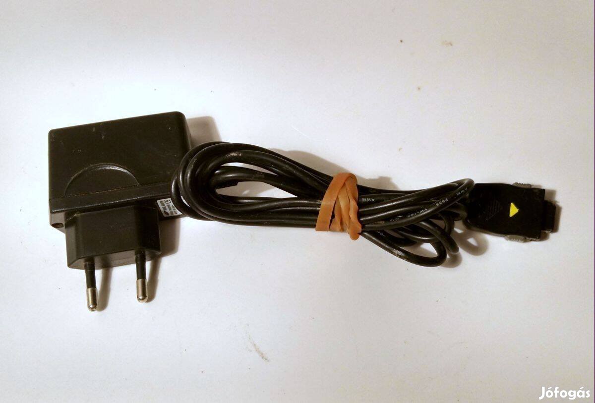 Samsung Hálózati Töltő (TAD037EBE) Ver.1 (5V 700mA) sérült, tesztelve