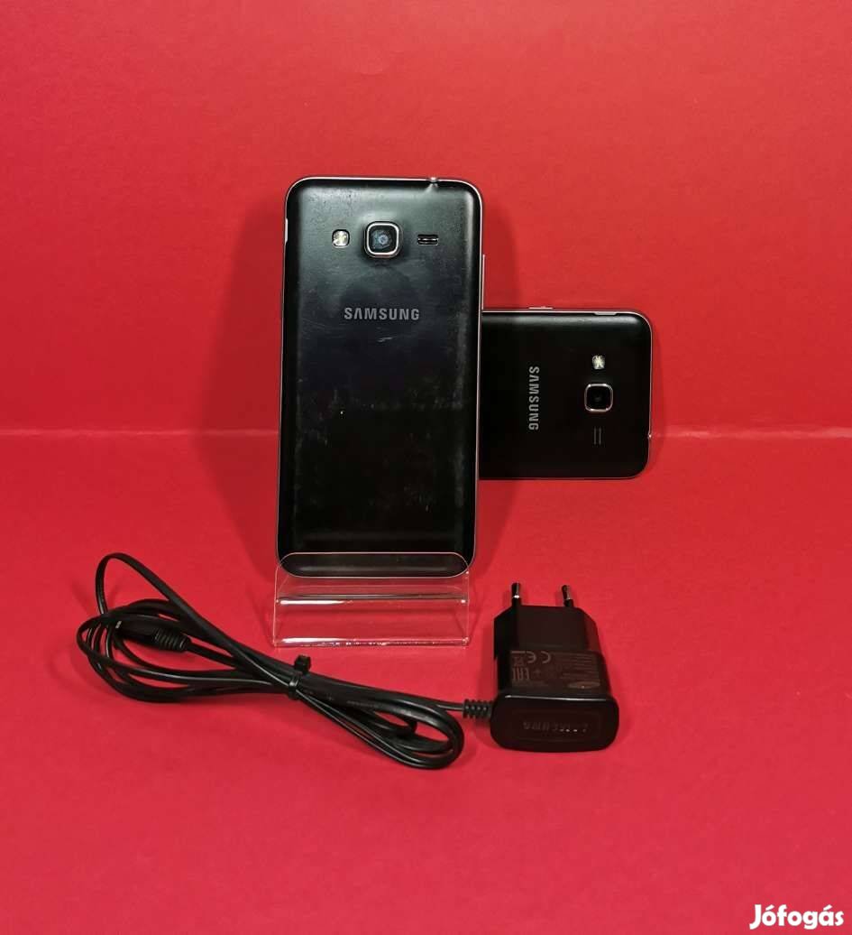 Samsung J3 2016 Fekete színű Yetteles jó állapotú mobiltelefon töltőve
