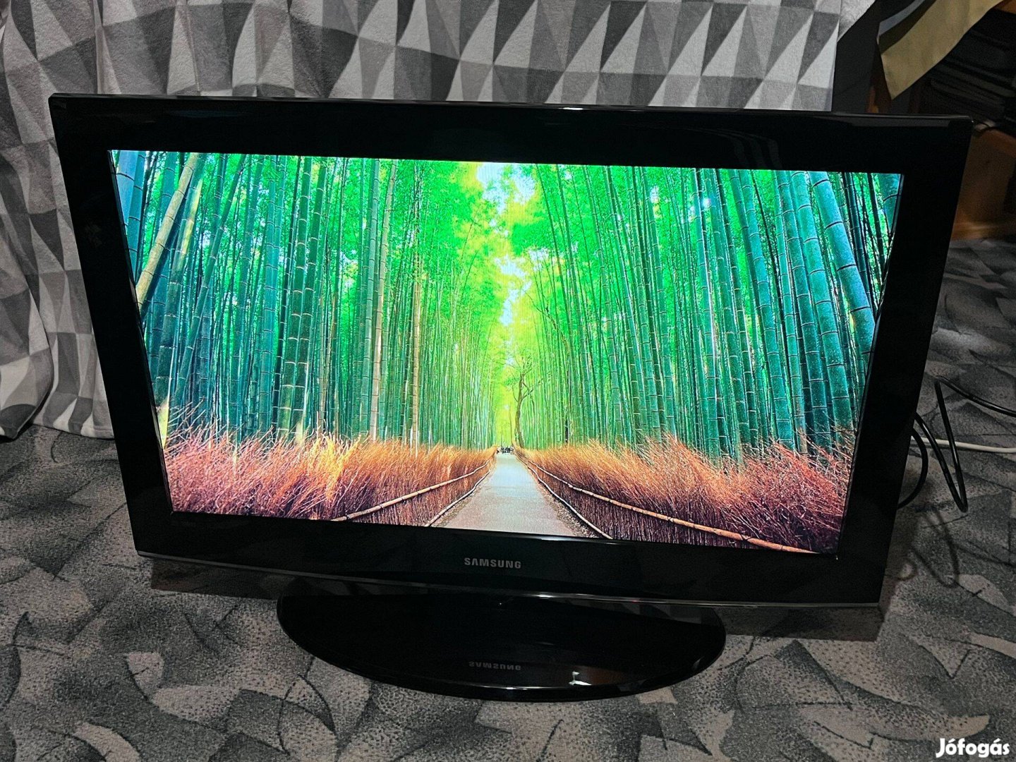 Samsung LCD HD TV