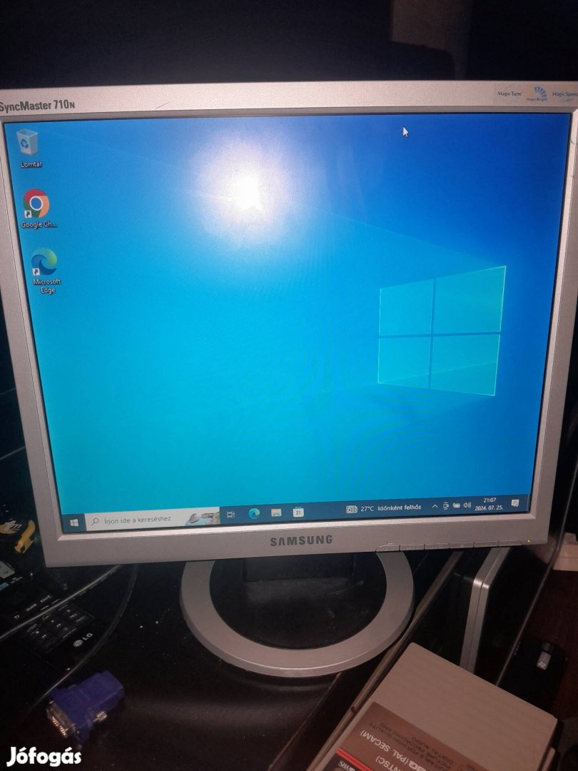 Samsung LCD monitor 17 colos 