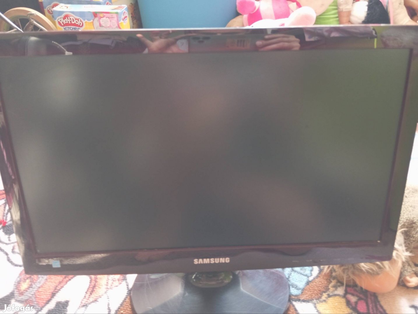 Samsung LS20C300BL monitor bordó 