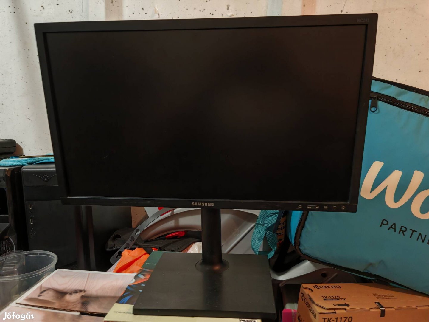 Samsung NC241 monitor 