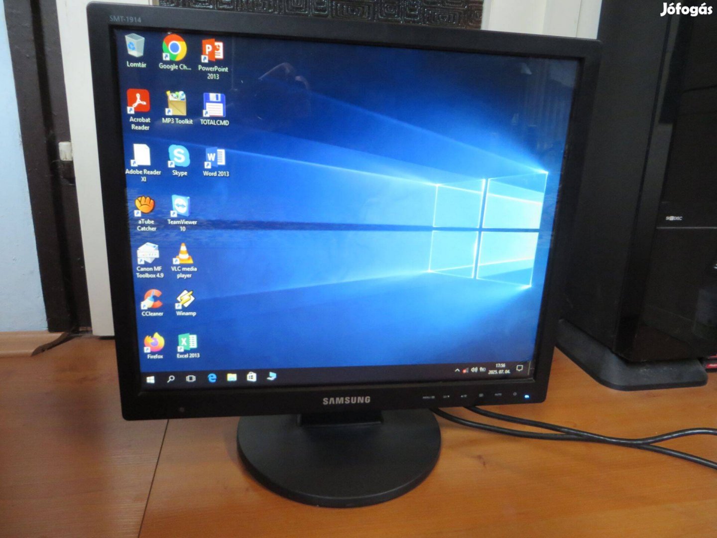 Samsung SMT-1914 LED Monitor