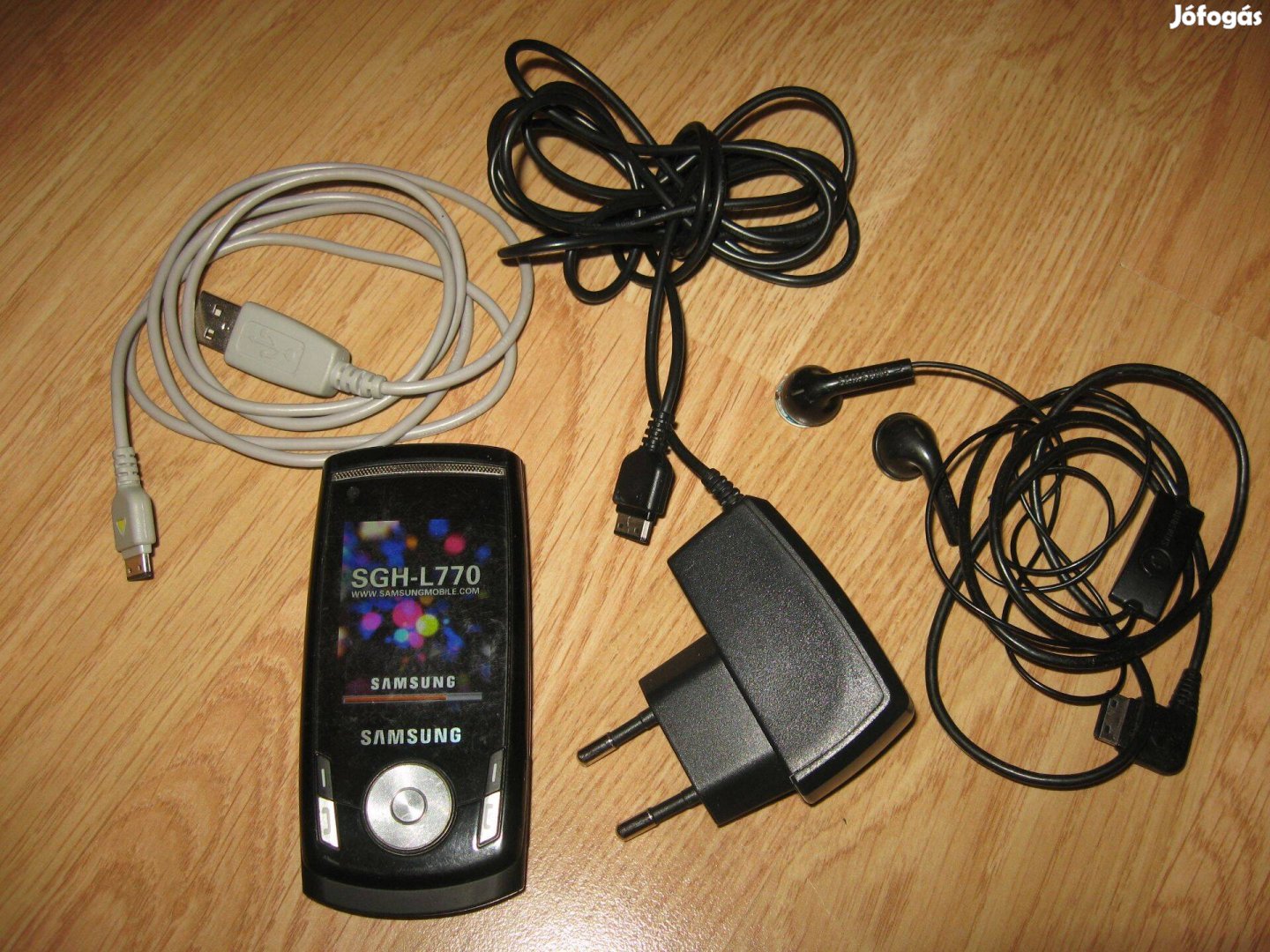 Samsung Sgh-L770 L770 + headset + adatkábel Retro Mobiltelefon +töltő