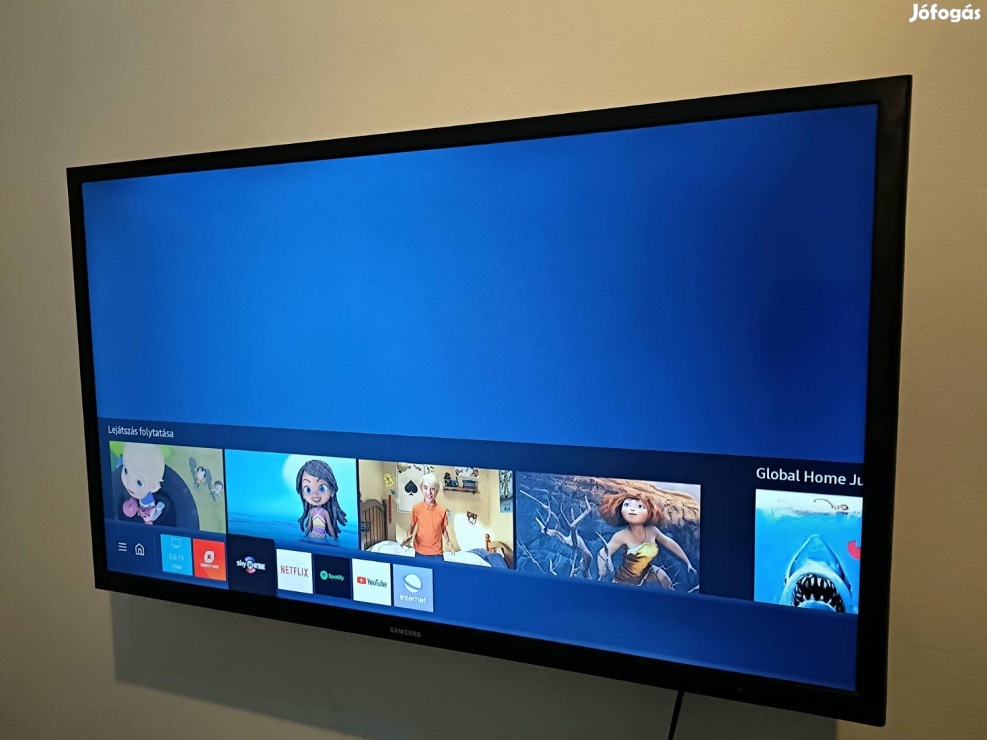 Samsung Smart HD TV 82 cm 