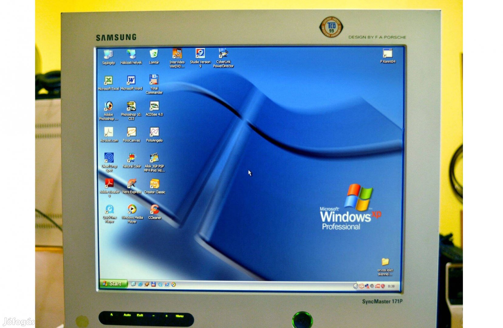 Samsung Syncmaster 171P LCD monitor 17